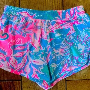 Lily Putlizer shorts like new size 6/7. So pretty.